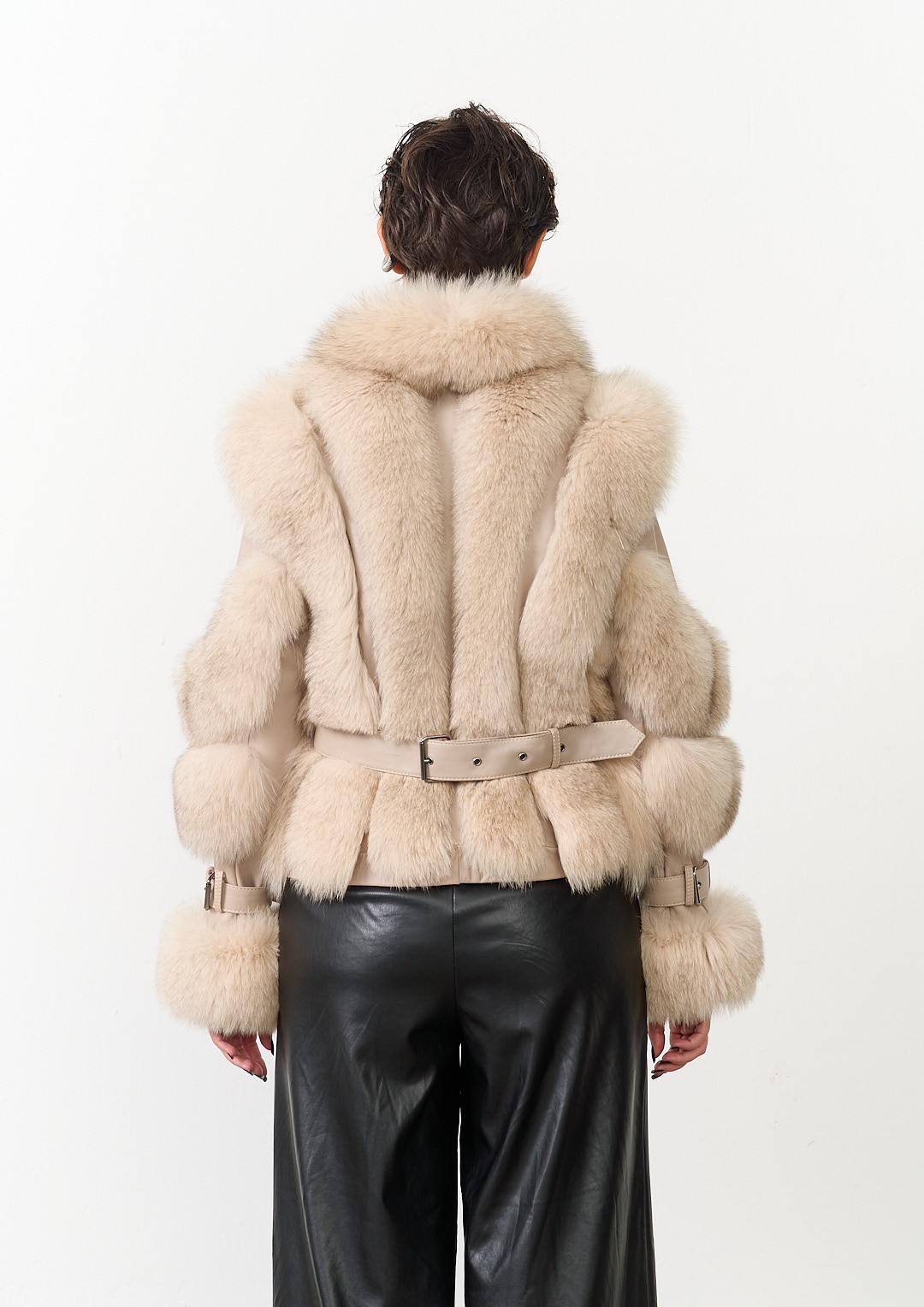 The Genuine Fox Fur Jacket — Women’s Edition 2 The Genuine Fox Fur Jacket — Women’s Edition