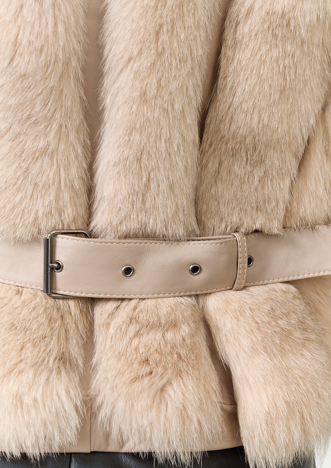 The Genuine Fox Fur Jacket — Women’s Edition 4 The Genuine Fox Fur Jacket — Women’s Edition